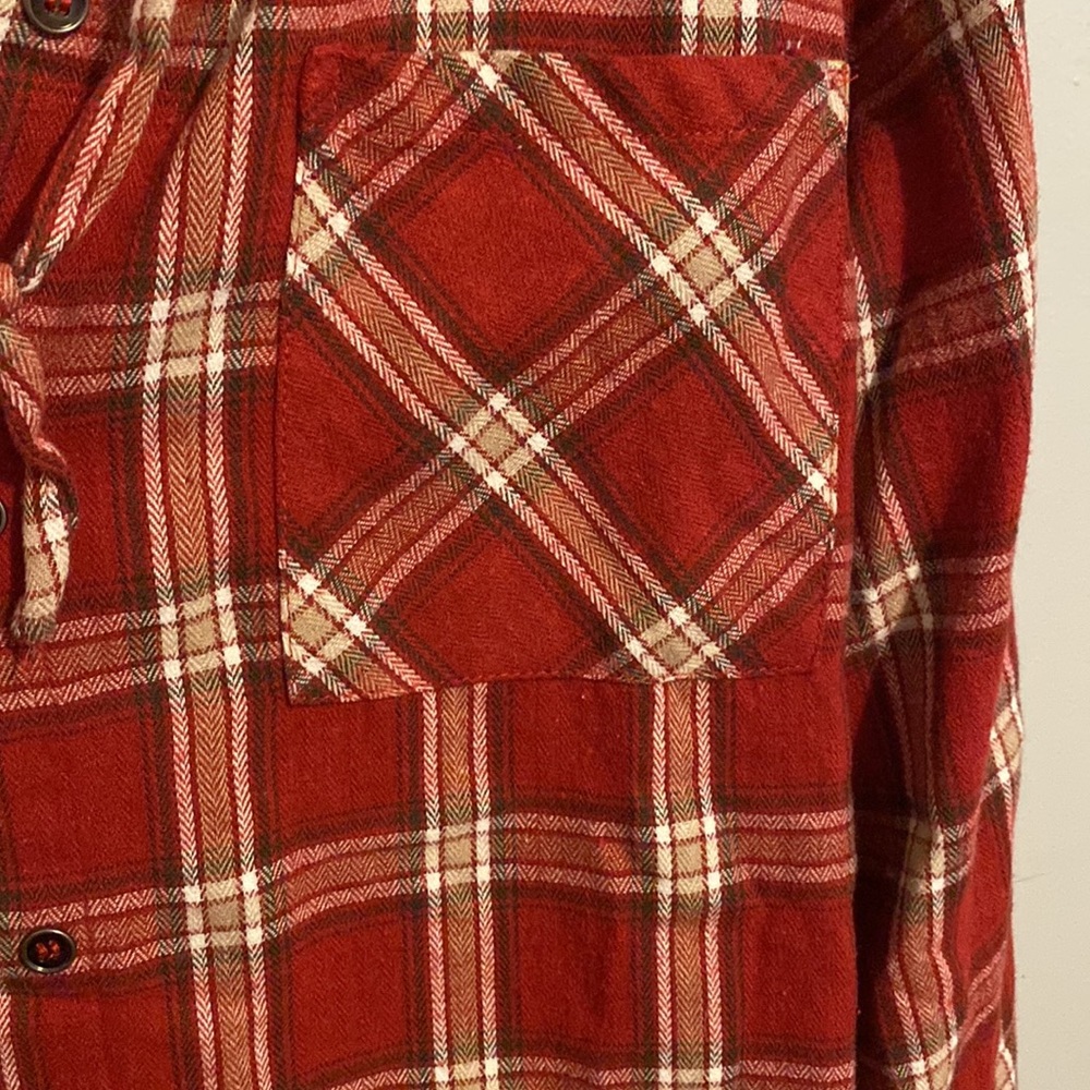 Red shacket - Picture 3 of 4
